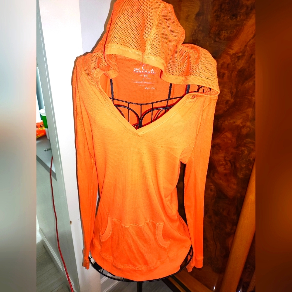 light hoody with pockets